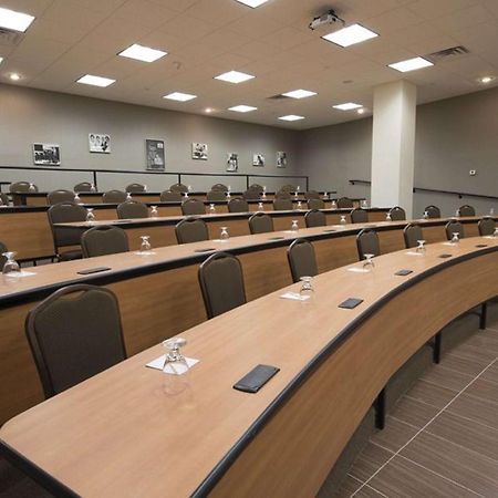 Hotel Doubletree By Hilton Binghamton Extérieur photo