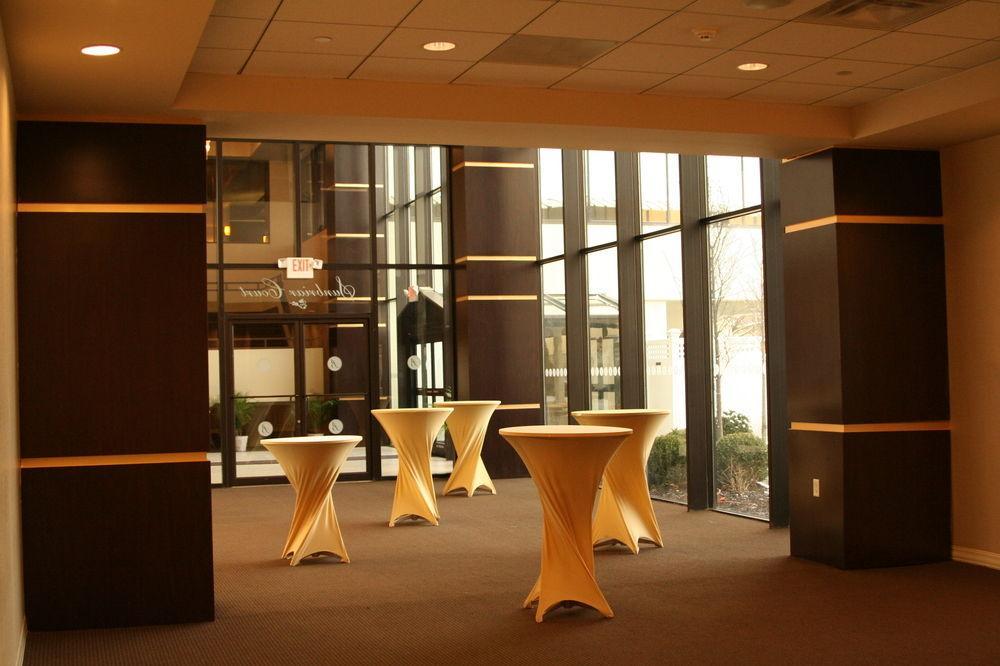 Hotel Doubletree By Hilton Binghamton Extérieur photo
