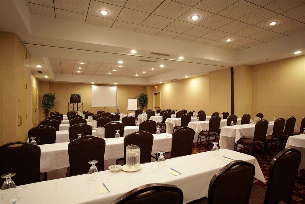 Hotel Doubletree By Hilton Binghamton Extérieur photo